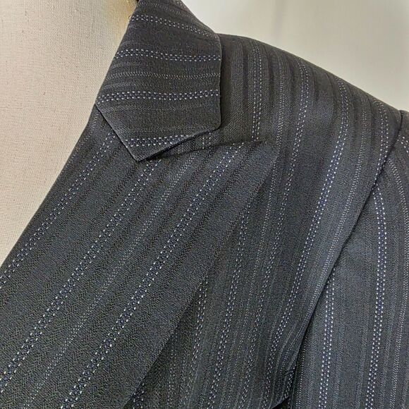 Tahari Petite Pin Striped Large Single Button Blazer Size 14 Petite - Picture 5 of 11